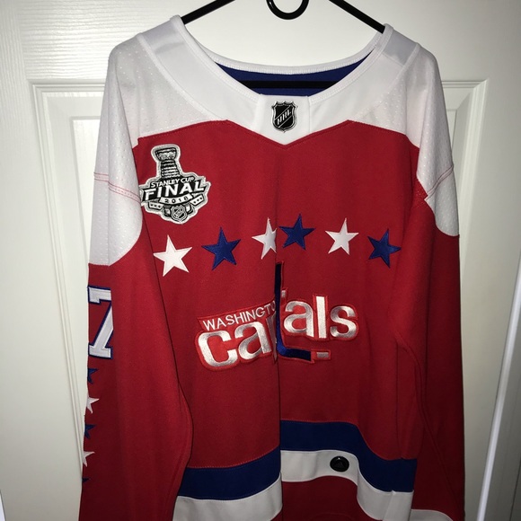 capitals throwback jersey
